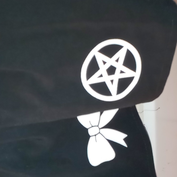 Goth skirt - Picture 2 of 4